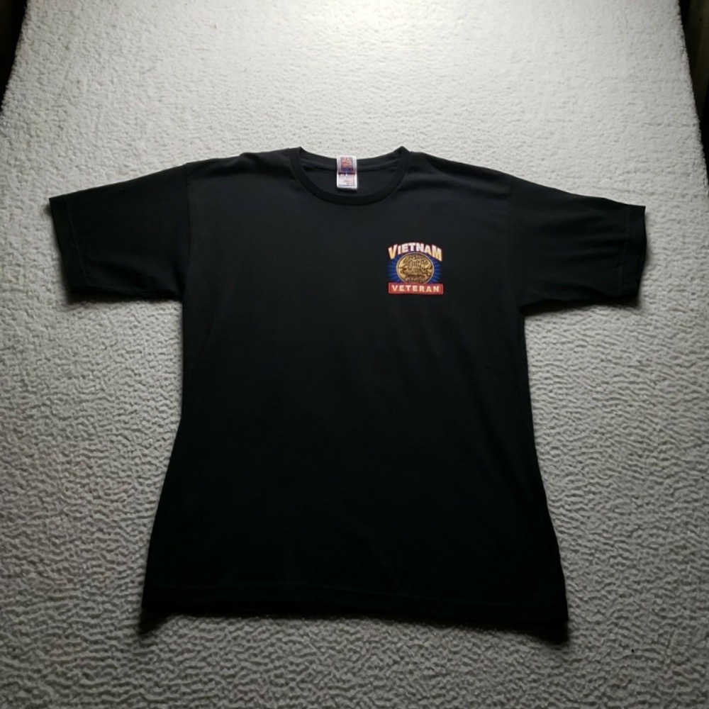 Bayside Shirt Mens Large Black Vietnam Veteran Medal Graphic Tee Made USA